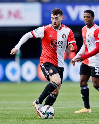 Hollanda Eredivisie`nin 14. haftasında Feyenoord, deplasmanda Twente ile golsüz berabere kalırken . karşılaşmaya ilk 11`de başlayan milli takımın genç yıldızı Orkun Kökçü, 90 dakika forma giydi.