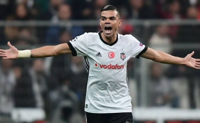 Beşiktaş'ta Pepe isyanı; ''Maaşları o mu ödemiş?''