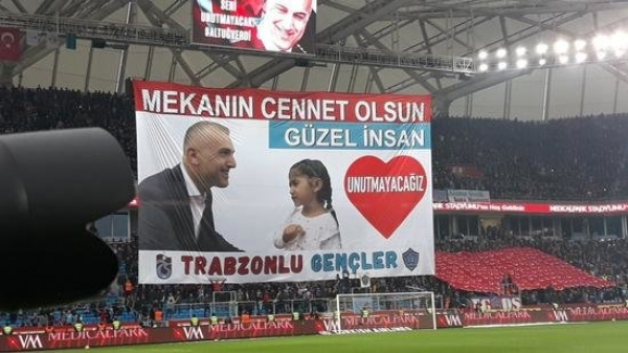 Trabzonsporlu futbolculardan alkışlanan hareket!