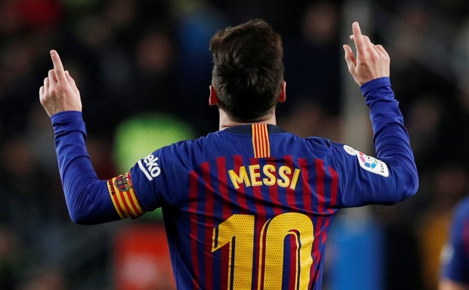 Zico'dan Messi'ye destek ! ''Cruyff gibi...''