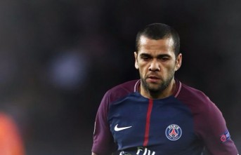 Dani Alves ayrılığı duyurdu!