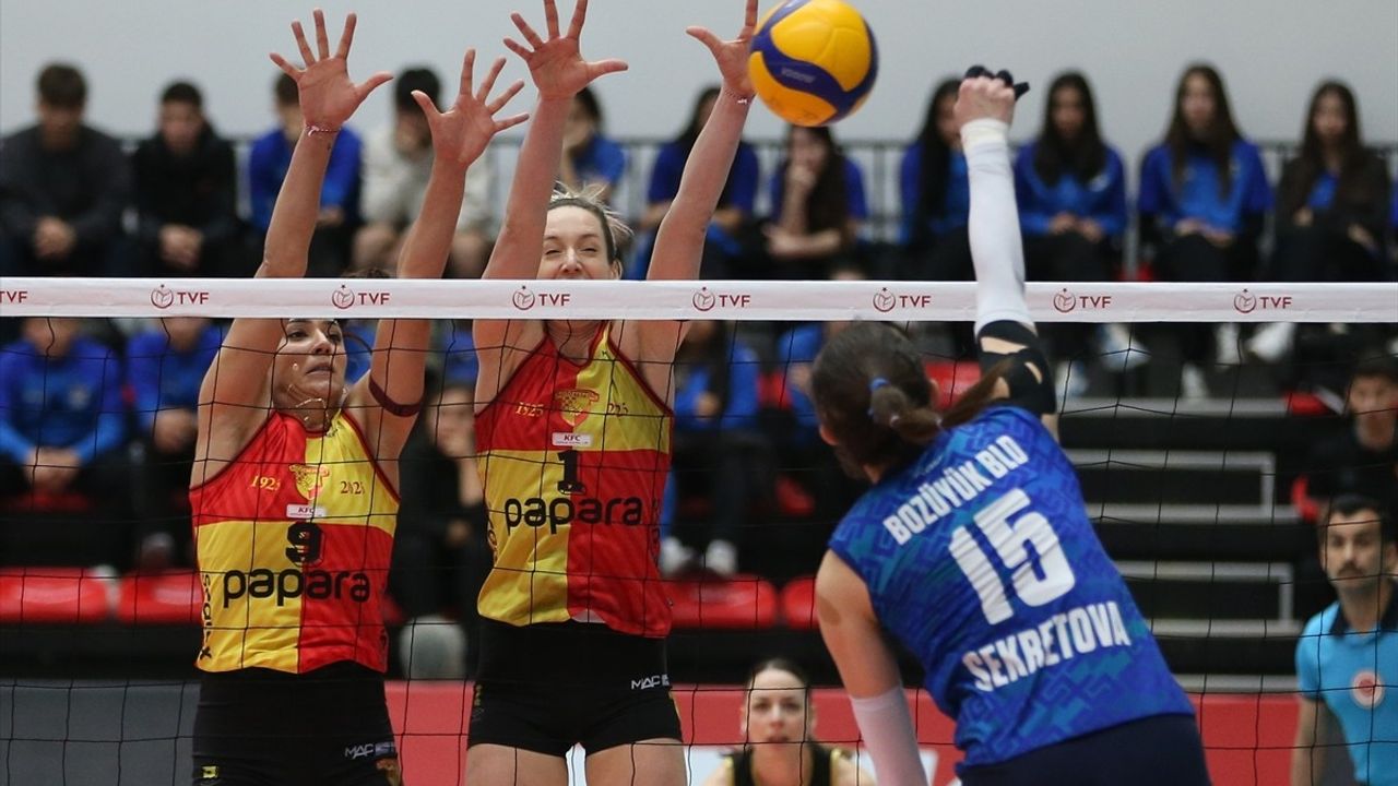 Voleybolda KFC Kadınlar 1. Ligi yarı final etabı Alanya’da devam ediyor